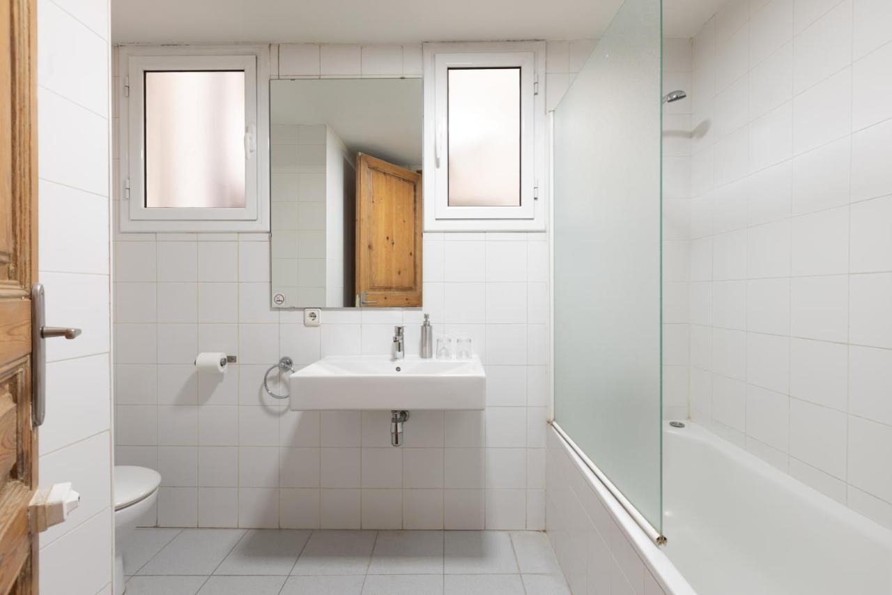 バルセロナ カサノバ ゲスト ハウス Bed & Breakfast エクステリア 写真