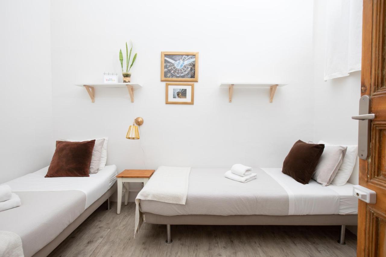 バルセロナ カサノバ ゲスト ハウス Bed & Breakfast エクステリア 写真
