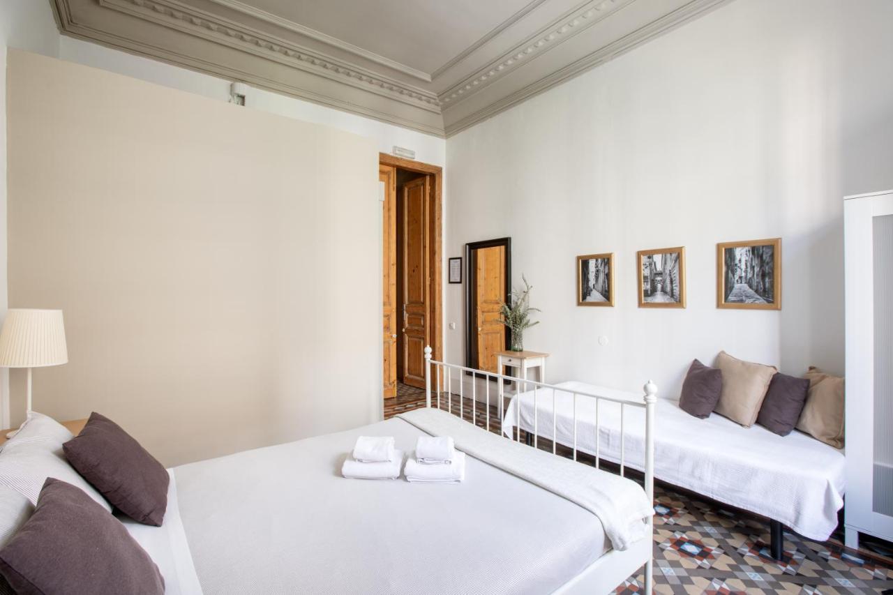 バルセロナ カサノバ ゲスト ハウス Bed & Breakfast エクステリア 写真